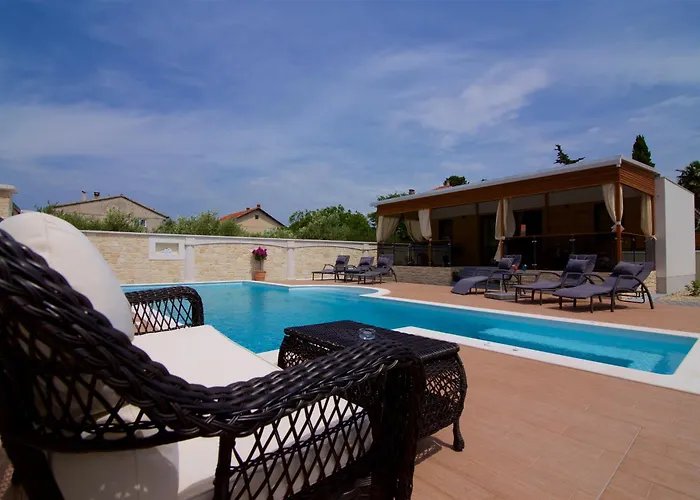 Tomica With Pool Апартаменты Биоград-на-Мору