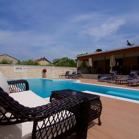 Tomica With Pool Apartment Biograd Na Moru