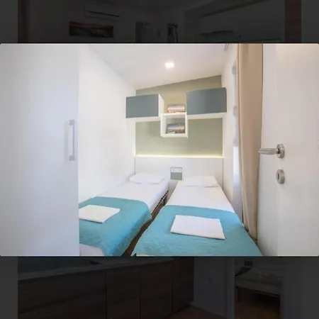 Tomica With Pool Apartamento *