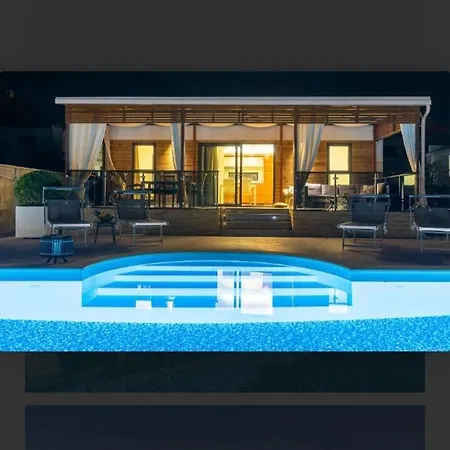 Tomica With Pool Biograd Na Moru