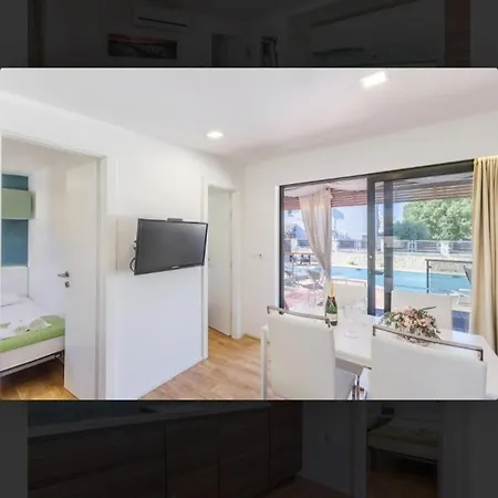 Tomica With Pool * Biograd Na Moru