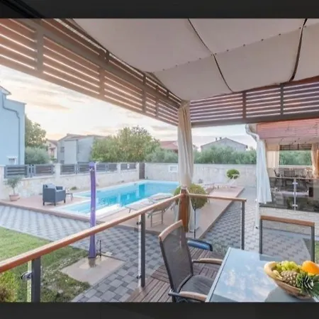 Tomica With Pool Biograd Na Moru