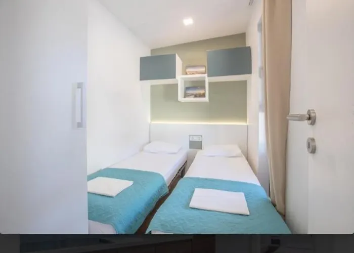 Tomica With Pool Apartman *