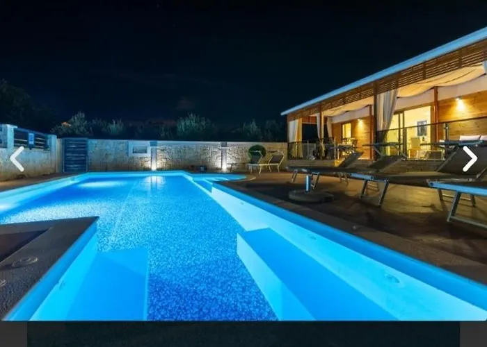 Tomica With Pool Biograd Na Moru