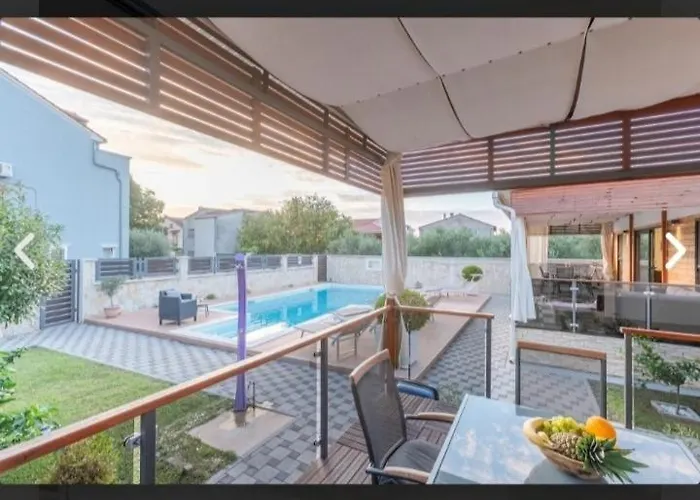 Tomica With Pool Biograd na Moru